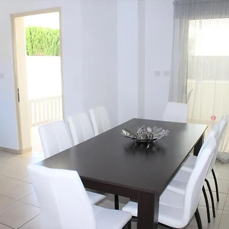 Avrora 4 Bedroom In Pernera Villa Paralimni