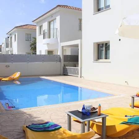 Avrora 4 Bedroom In Pernera
