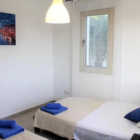 Avrora 4 Bedroom In Pernera