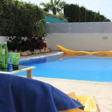 Avrora 4 Bedroom In Pernera Villa *