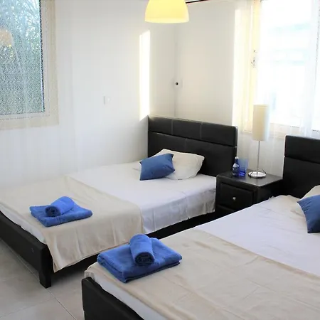 Villa Avrora 4 Bedroom In Pernera *