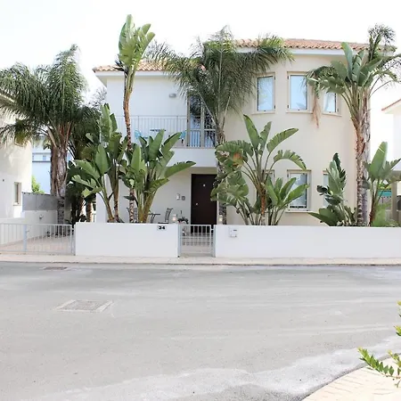 Avrora 4 Bedroom In Pernera Villa