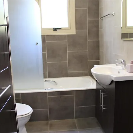 Avrora 4 Bedroom In Pernera *